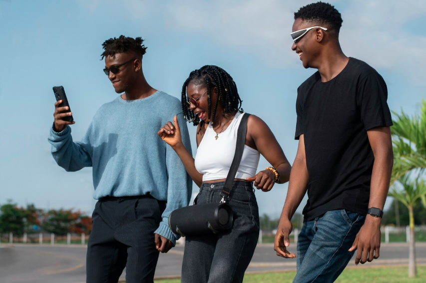 The Social Media Influence on Nigerian Youths: A Double-Edged Sword